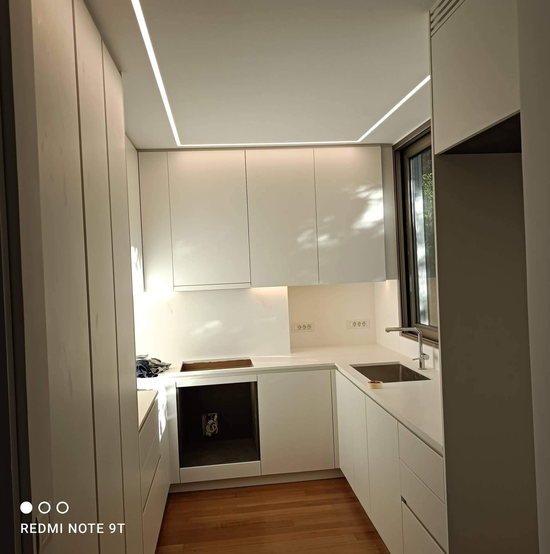 9F441027-6401-417E-915B-2257C1BF8DAE